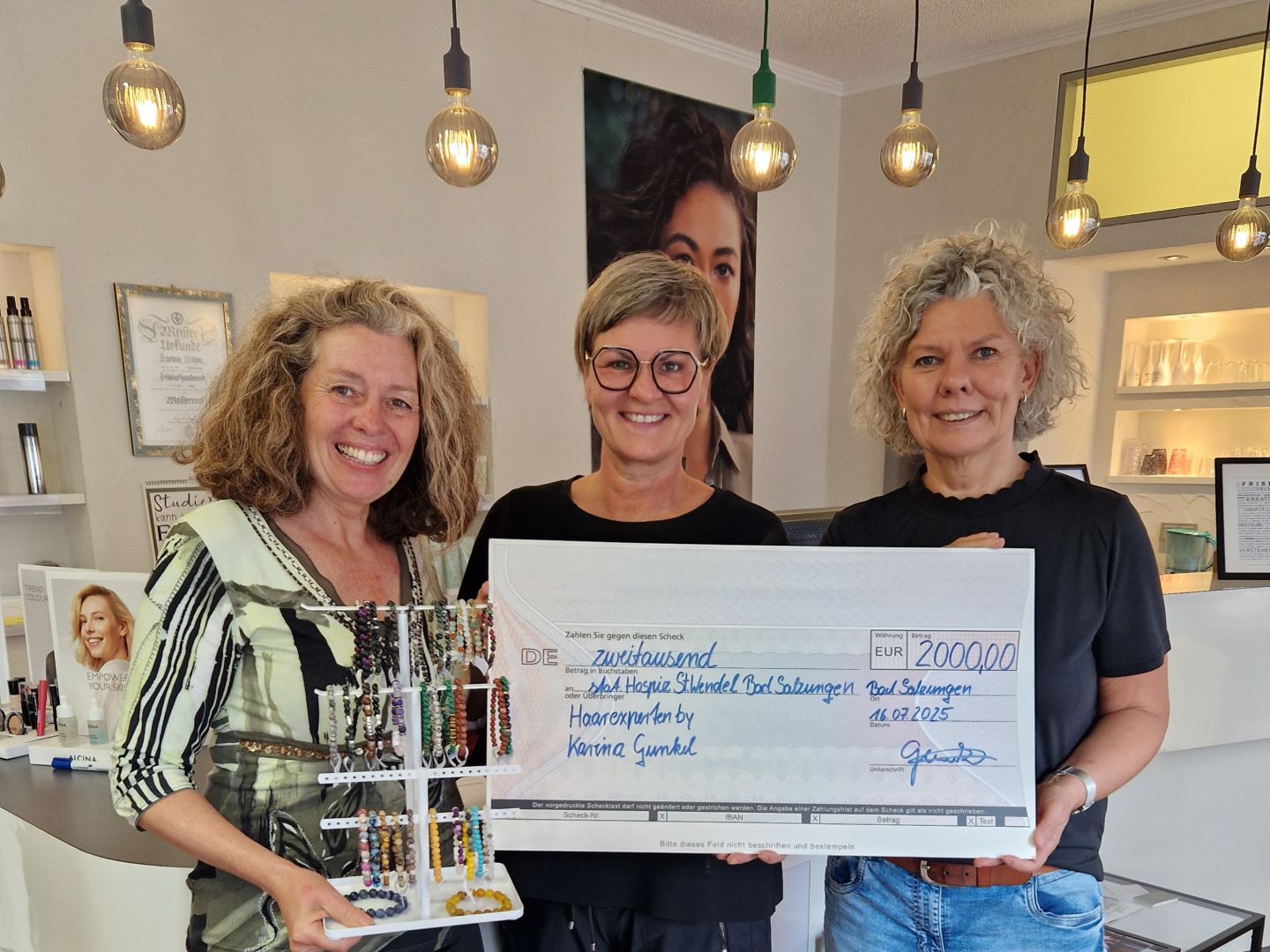 Spende 2000,00 Euro / Frisörsalon Haarexperten by Karina Gunkel aus Bad Salzungen 